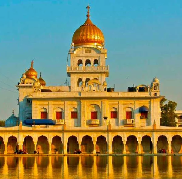 6-hour Tour of Delhi Temples & Spiritual Sites