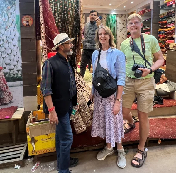 Agra Heritage Walk & local Food tour
